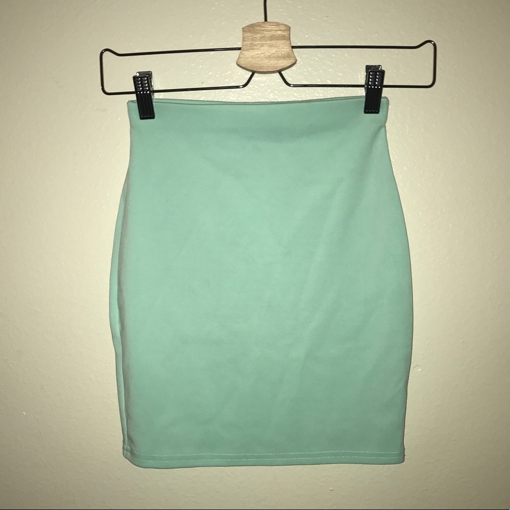 Mini mint green skirt